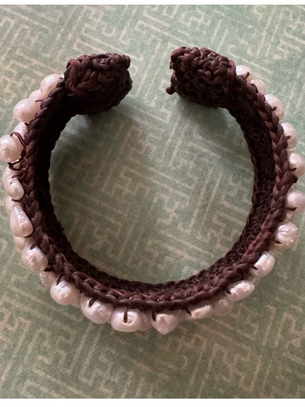 VINTAGE CULTURED PEARLS CUFF BRACELET - Picture 2 of 10